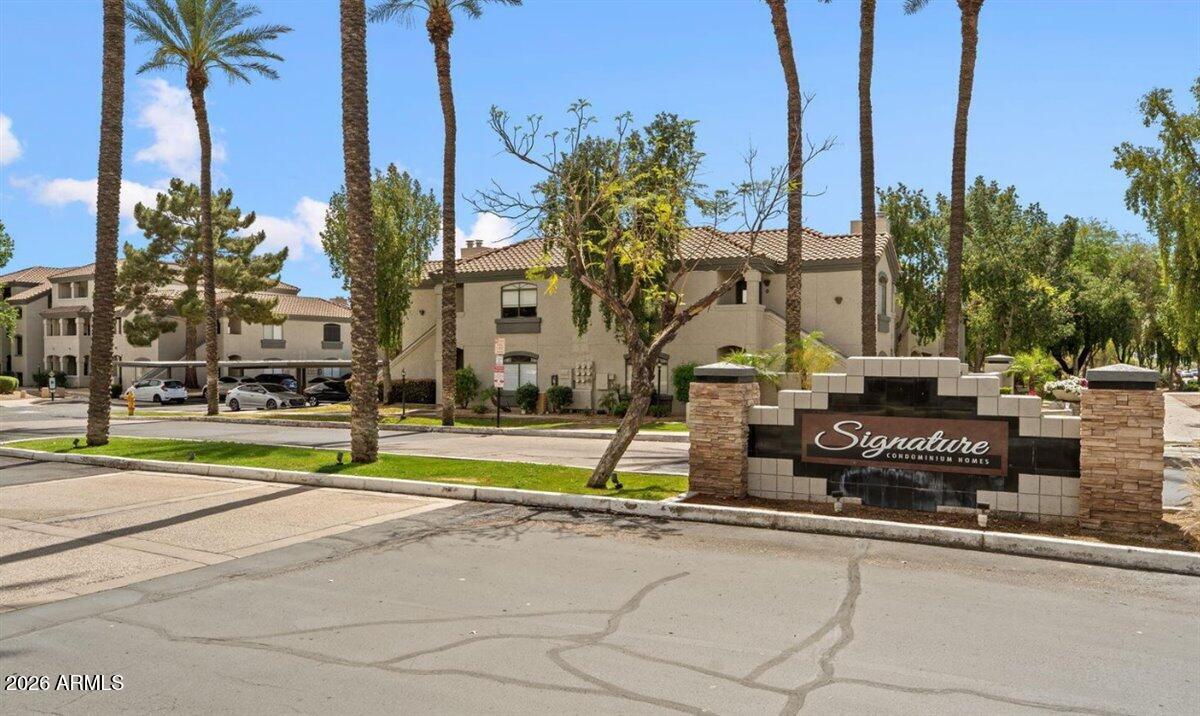 15095 N THOMPSON PEAK Parkway 1084