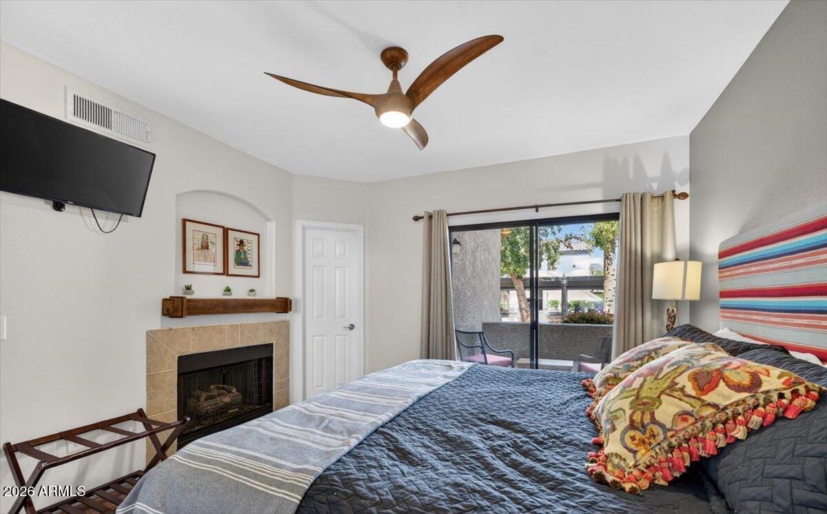 15095 N THOMPSON PEAK Parkway 1084