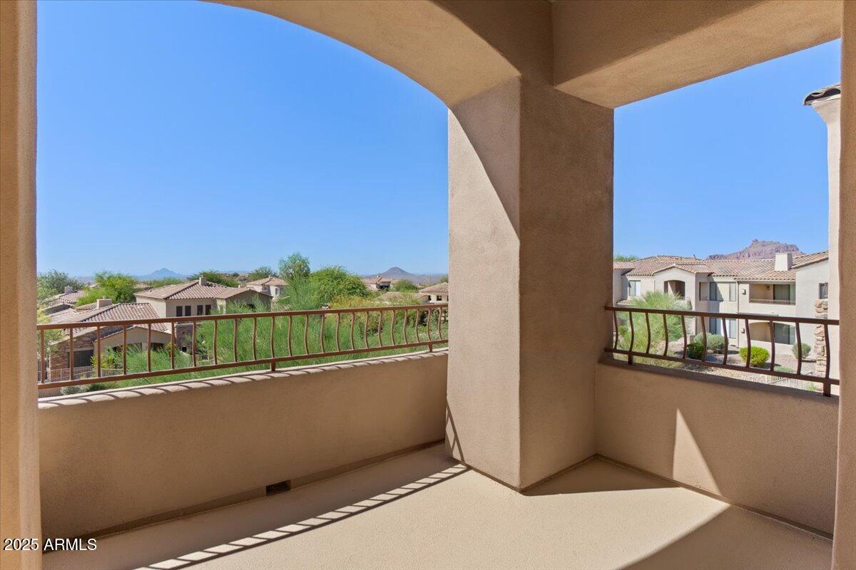 7445 E EAGLE CREST Drive 2138