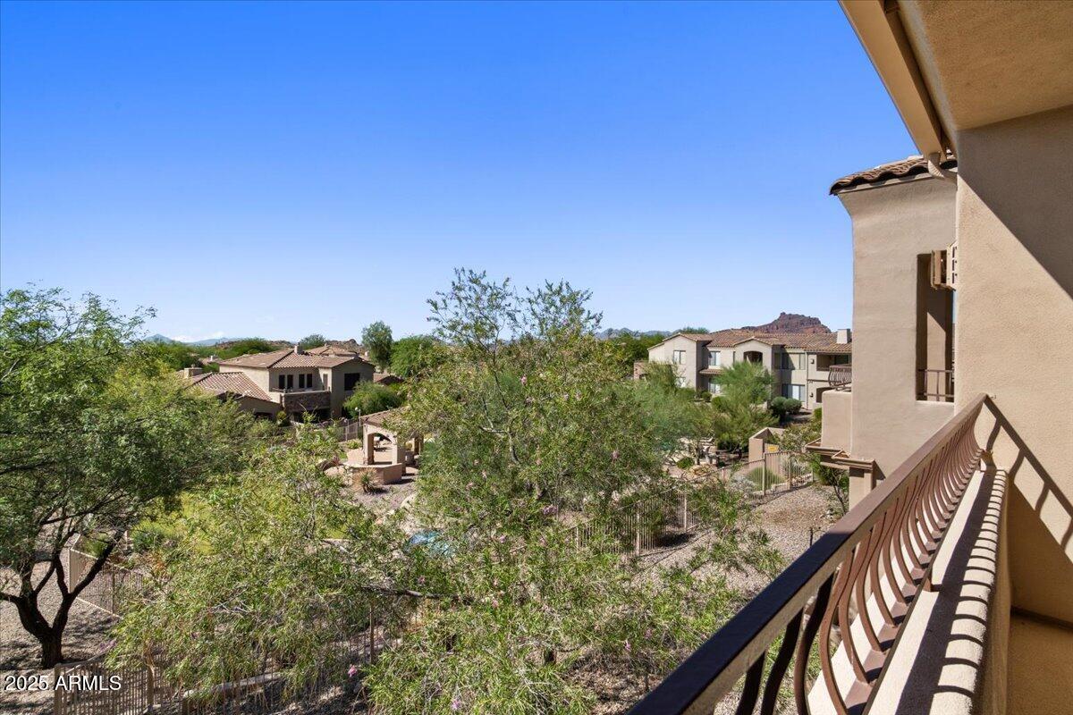 7445 E EAGLE CREST Drive 2138