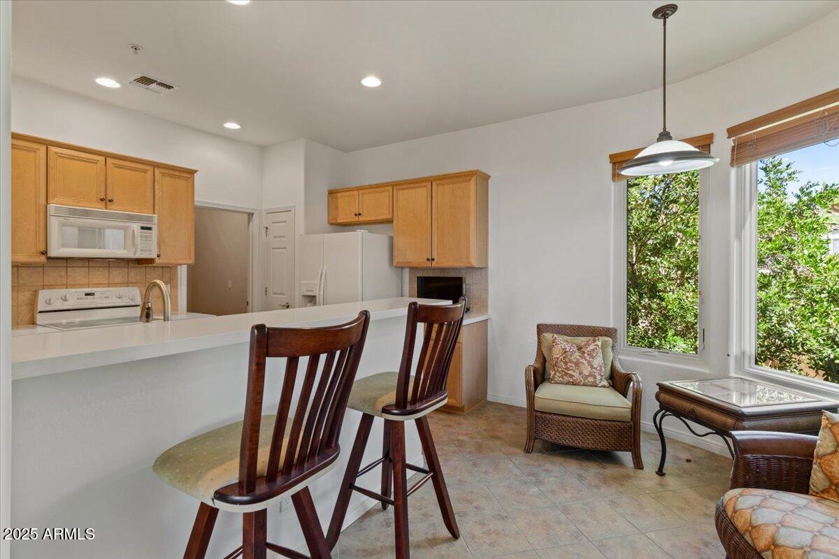 7445 E EAGLE CREST Drive 2138