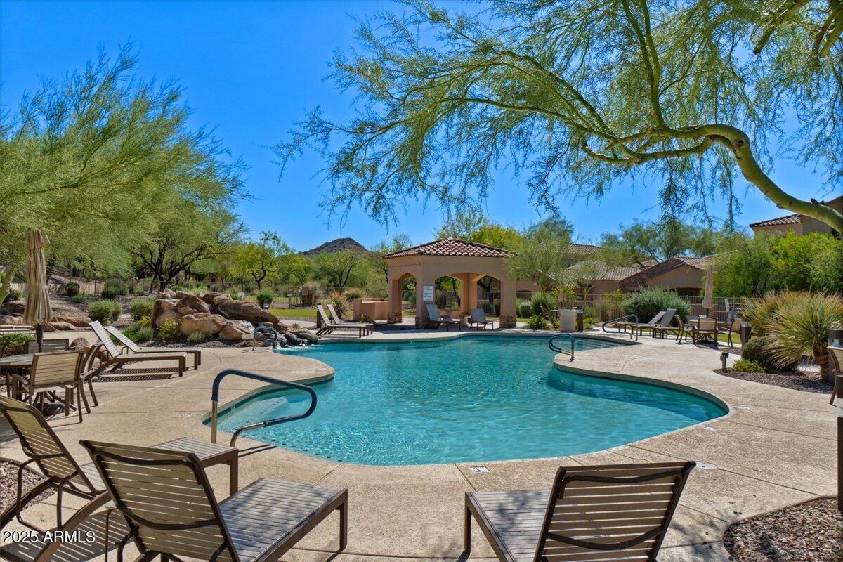 7445 E EAGLE CREST Drive 2138
