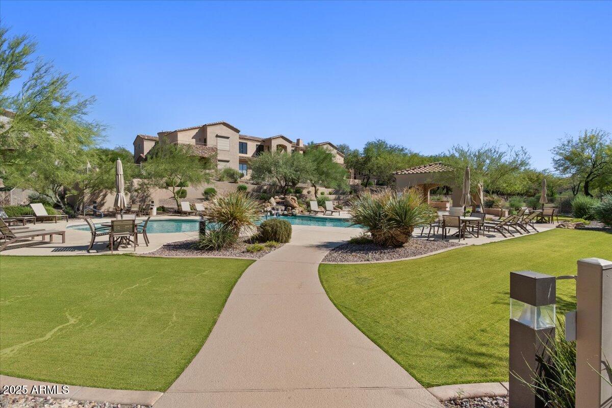 7445 E EAGLE CREST Drive 2138