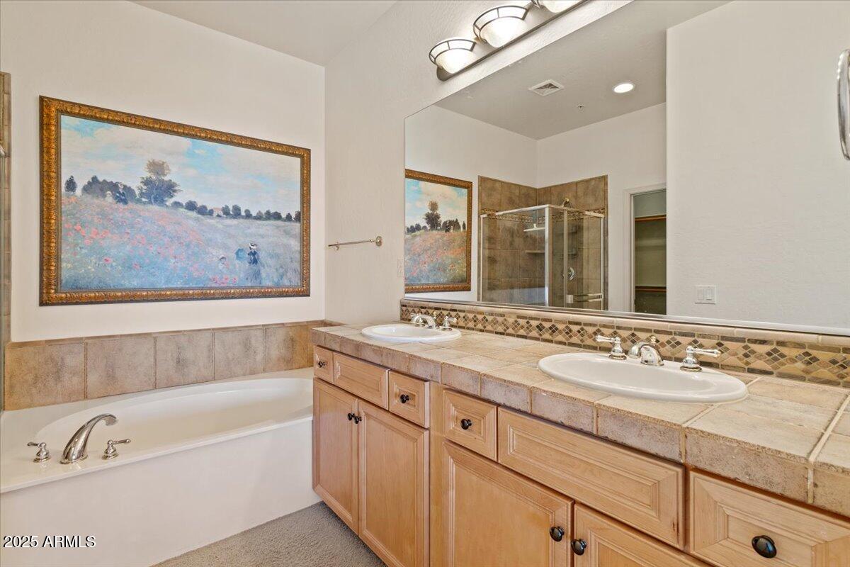 7445 E EAGLE CREST Drive 2138