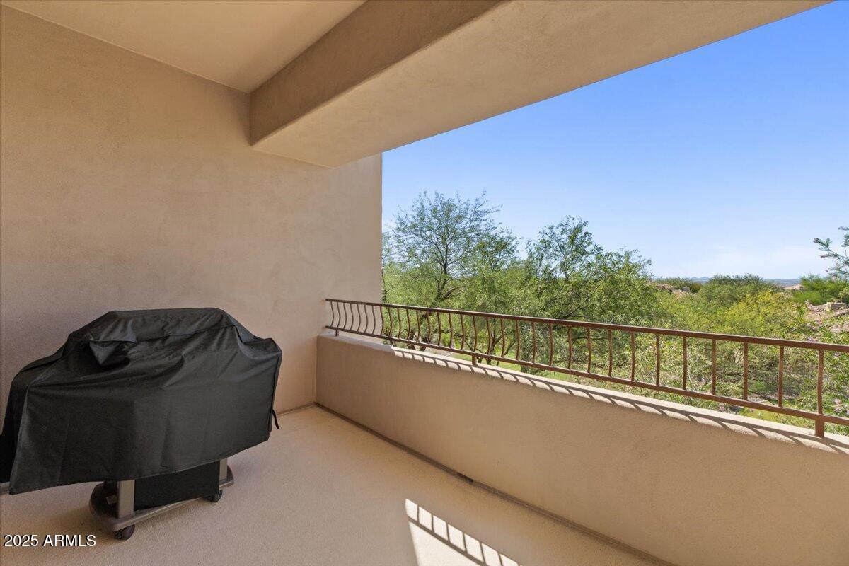 7445 E EAGLE CREST Drive 2138