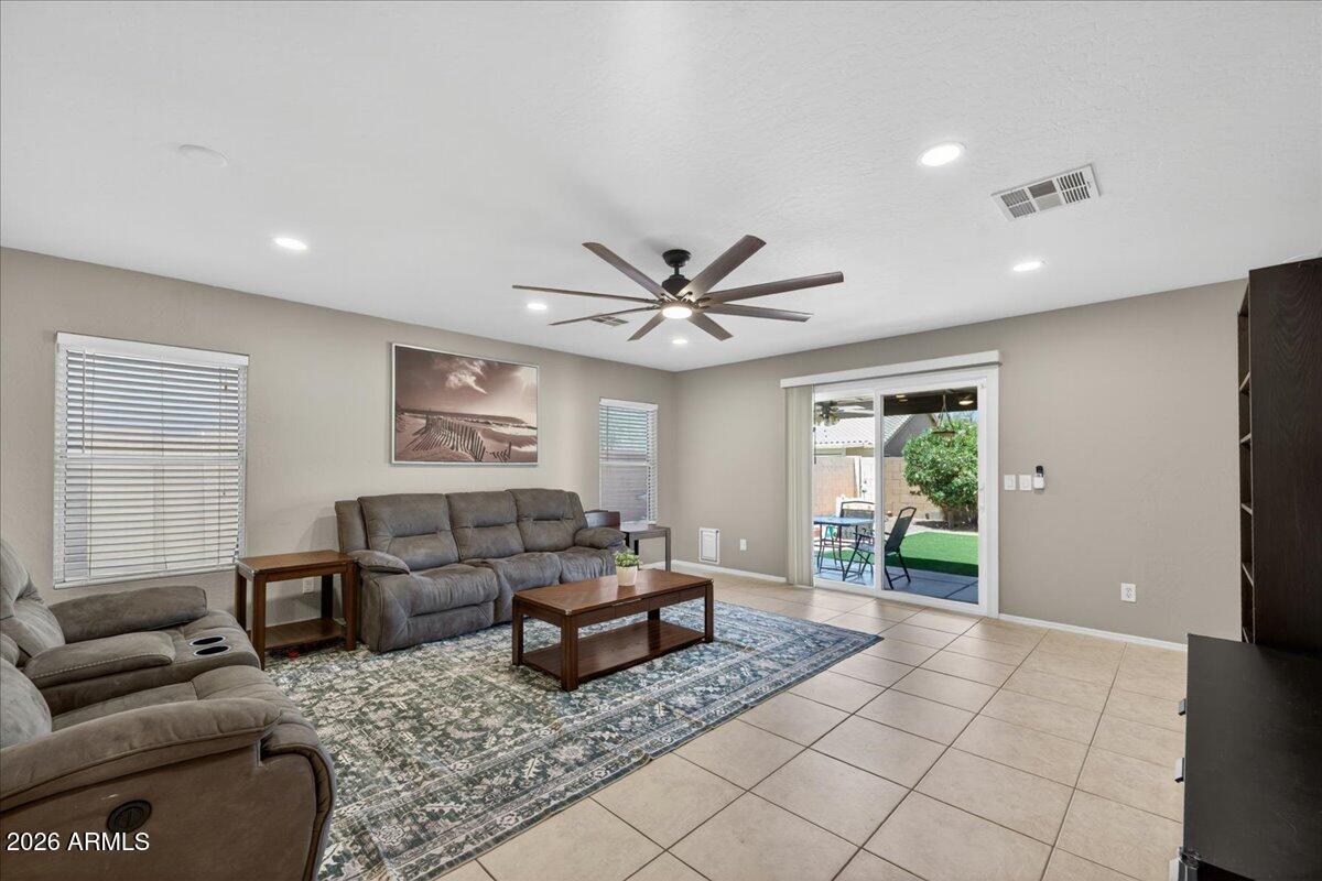 2688 E MINERAL PARK Road