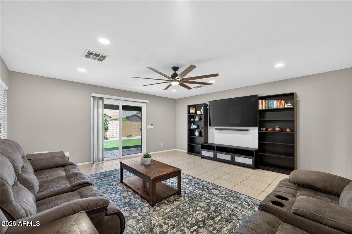 2688 E MINERAL PARK Road
