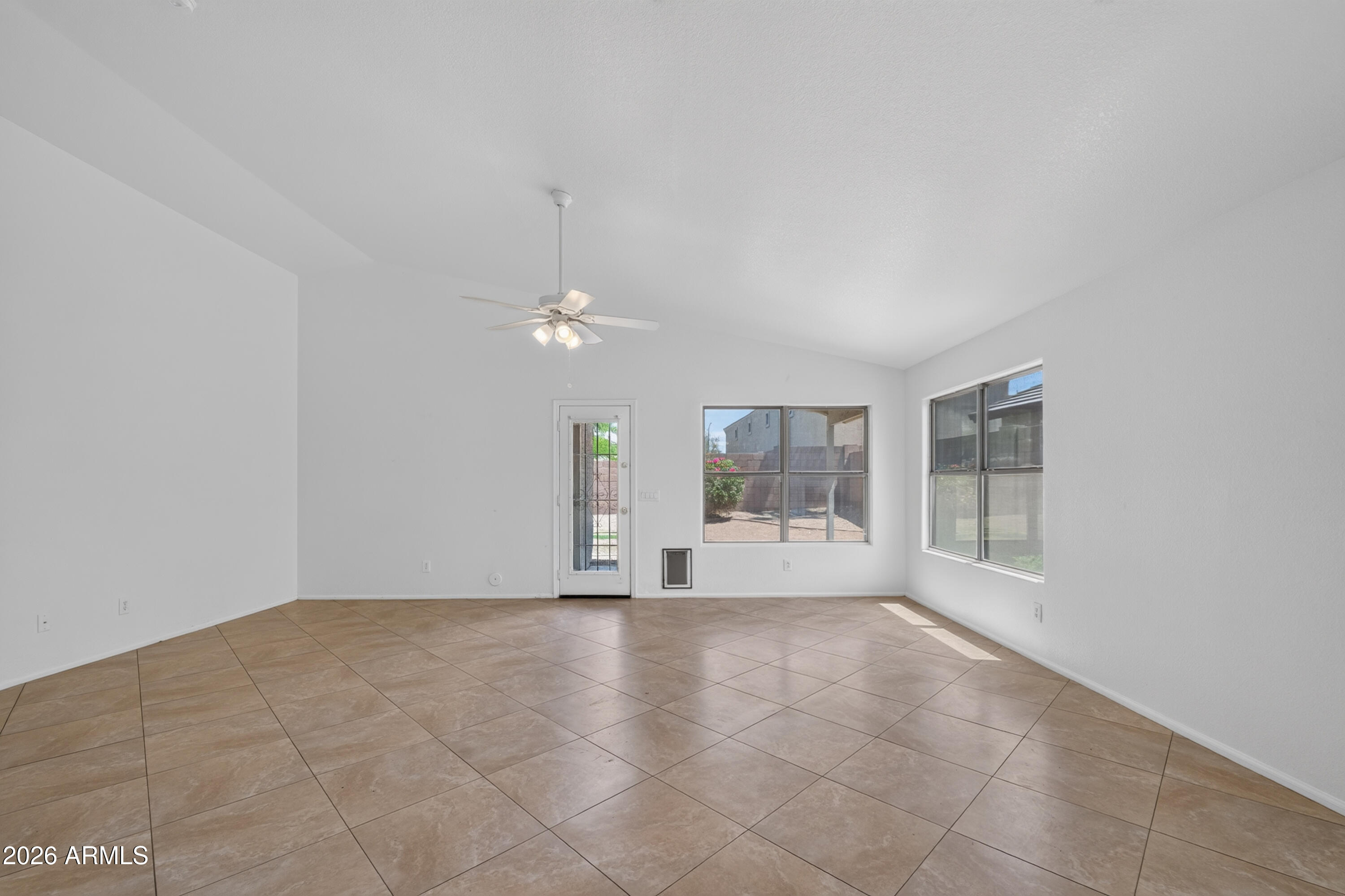 10262 W JESSIE Lane