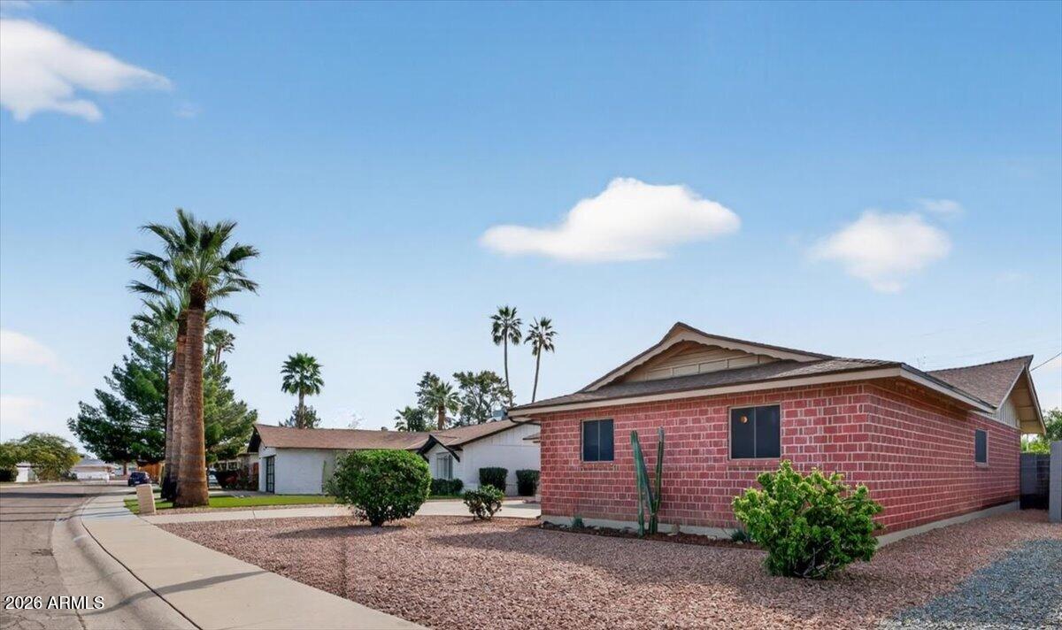 8713 E SAGE Drive
