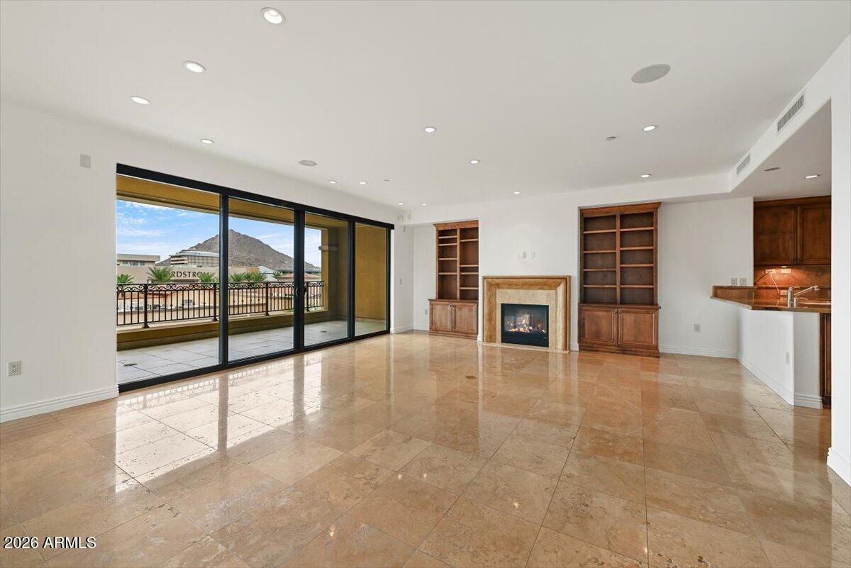7181 E Camelback Road 610