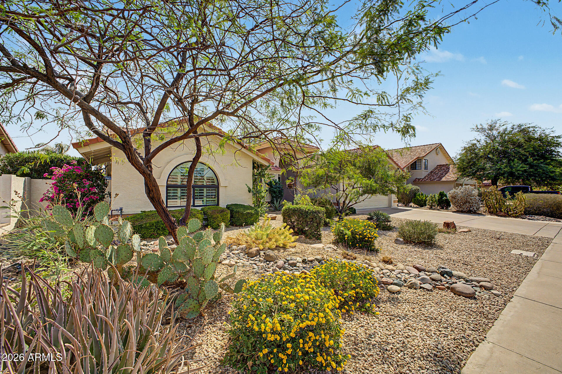 8961 E SUTTON Drive
