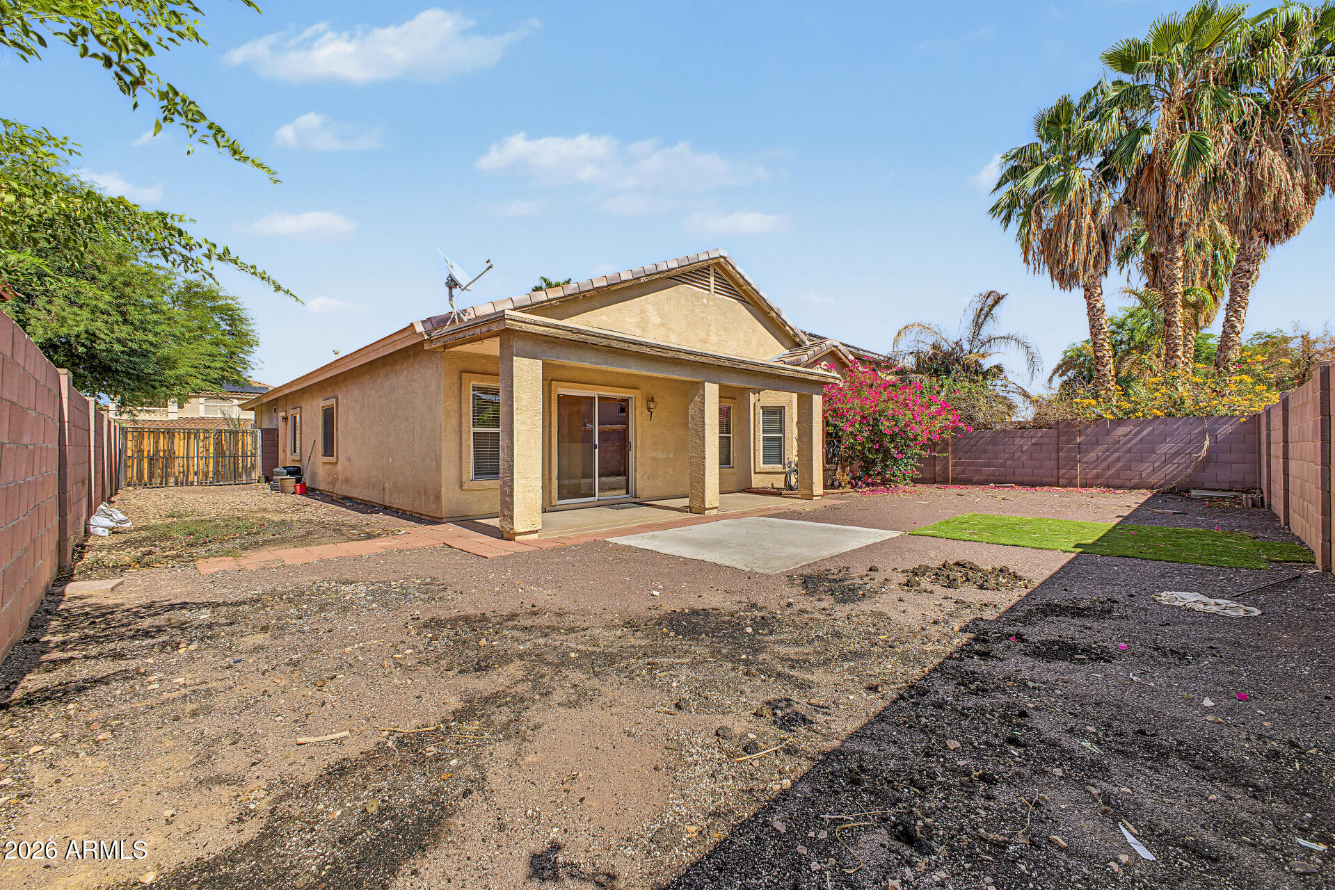 15807 W CALAVAR Road