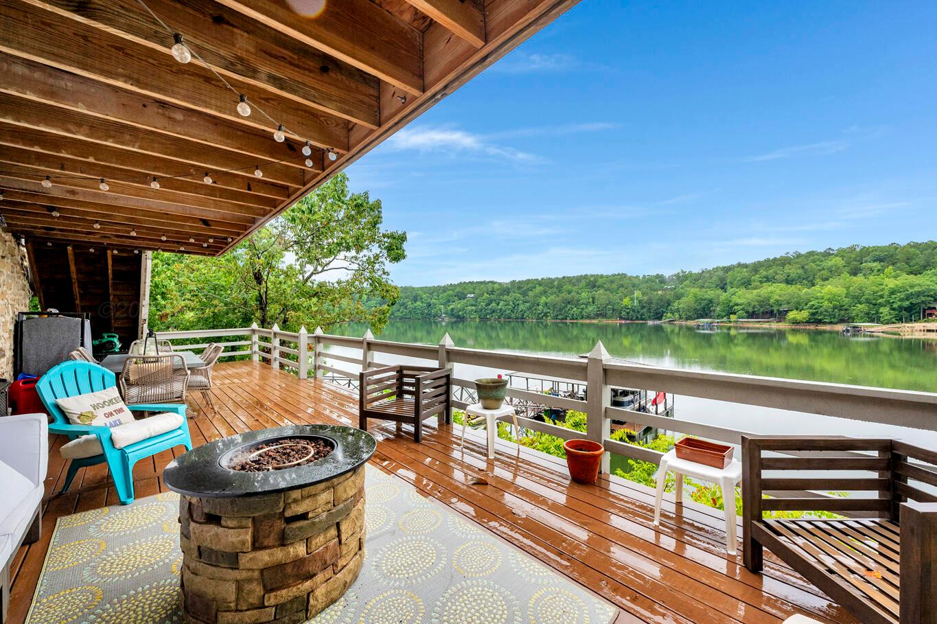 254 POINT WILLIAM Ln