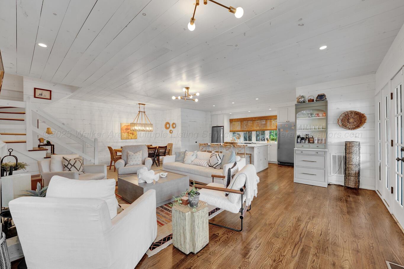 254 POINT WILLIAM Ln