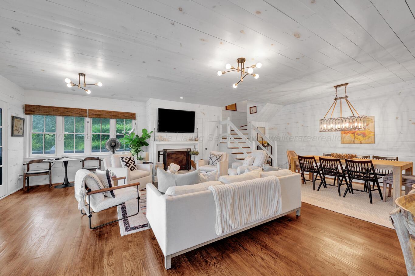 254 POINT WILLIAM Ln