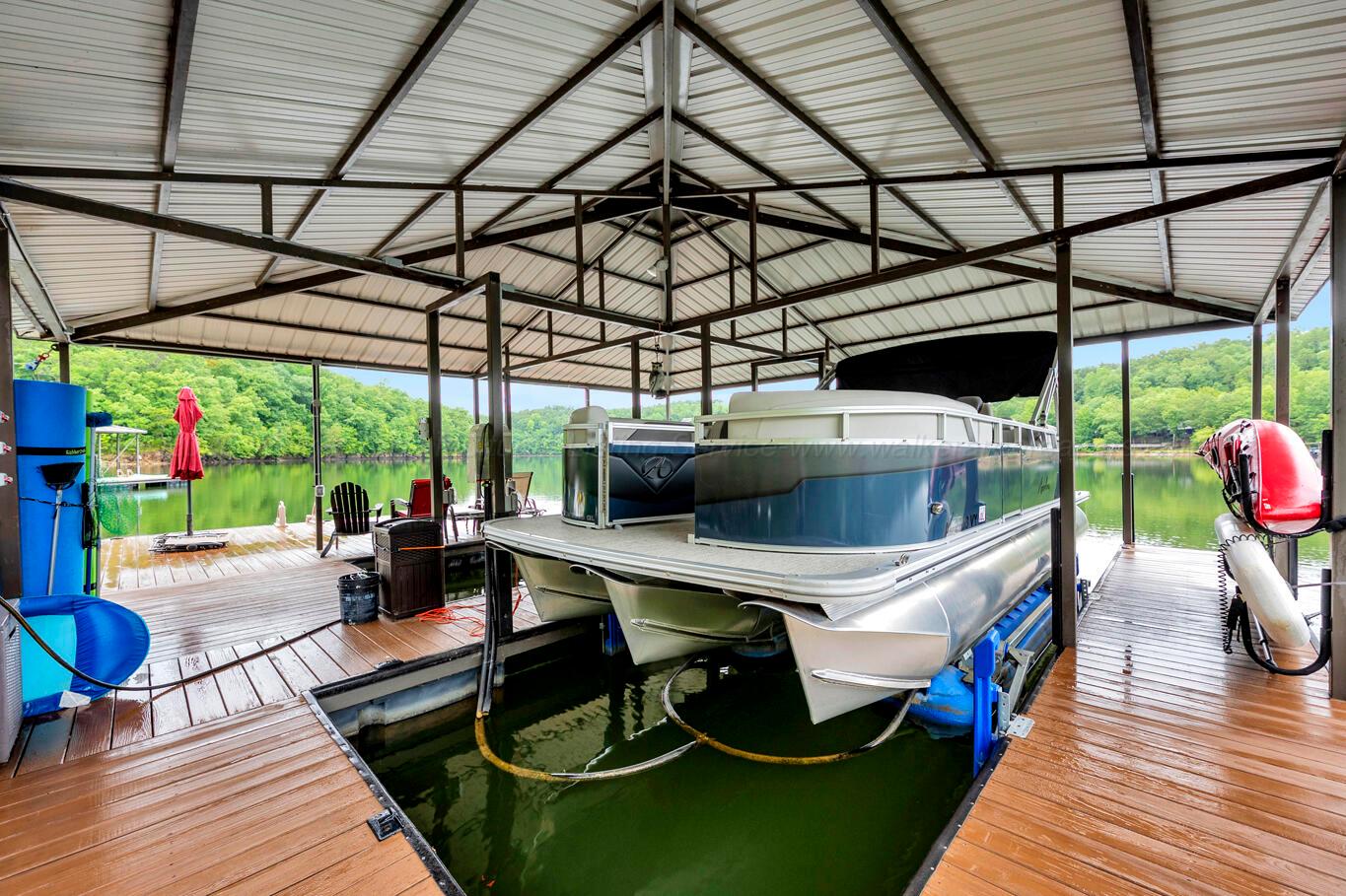 254 POINT WILLIAM Ln