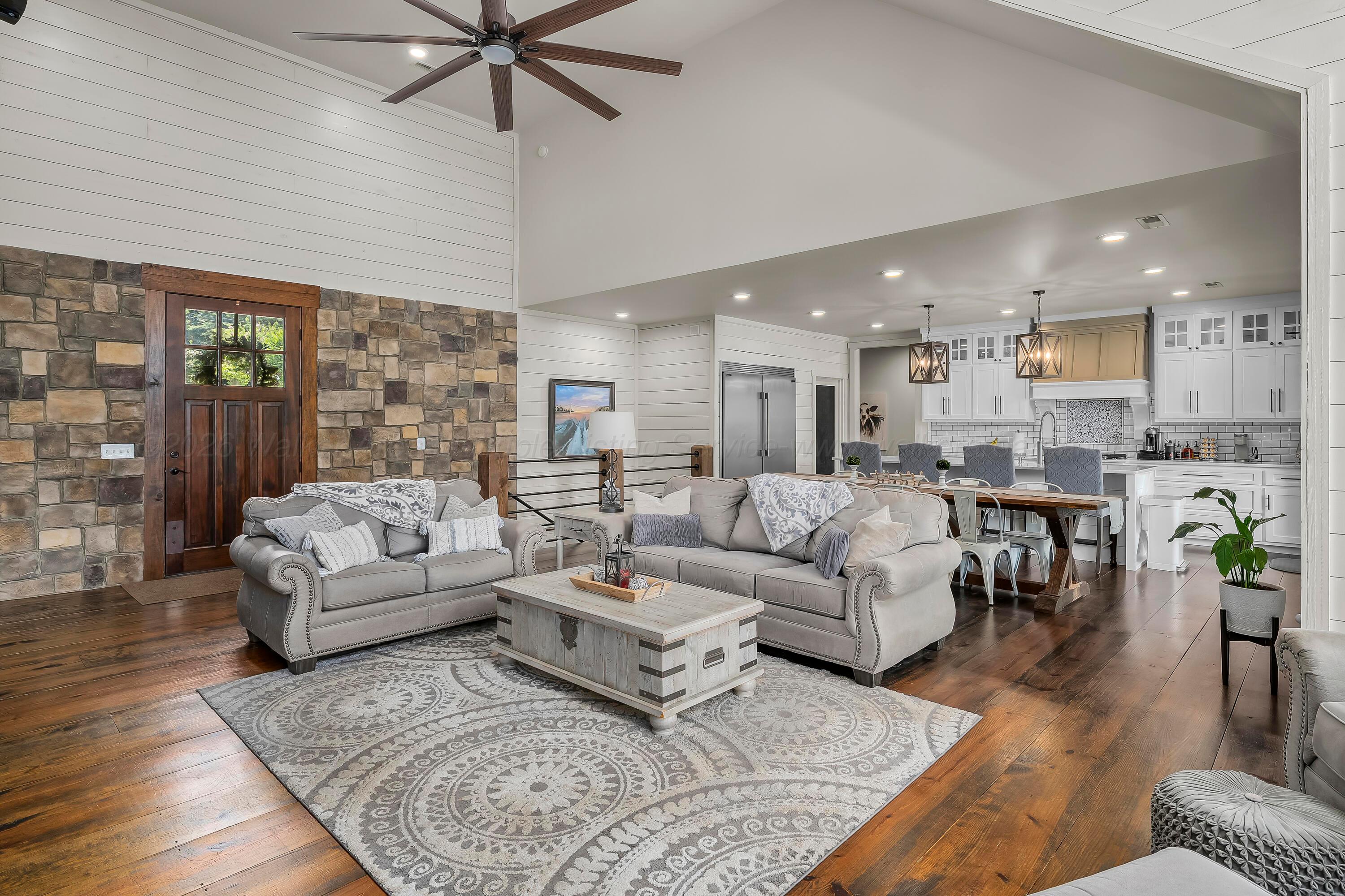 80 BAY HILLS Dr