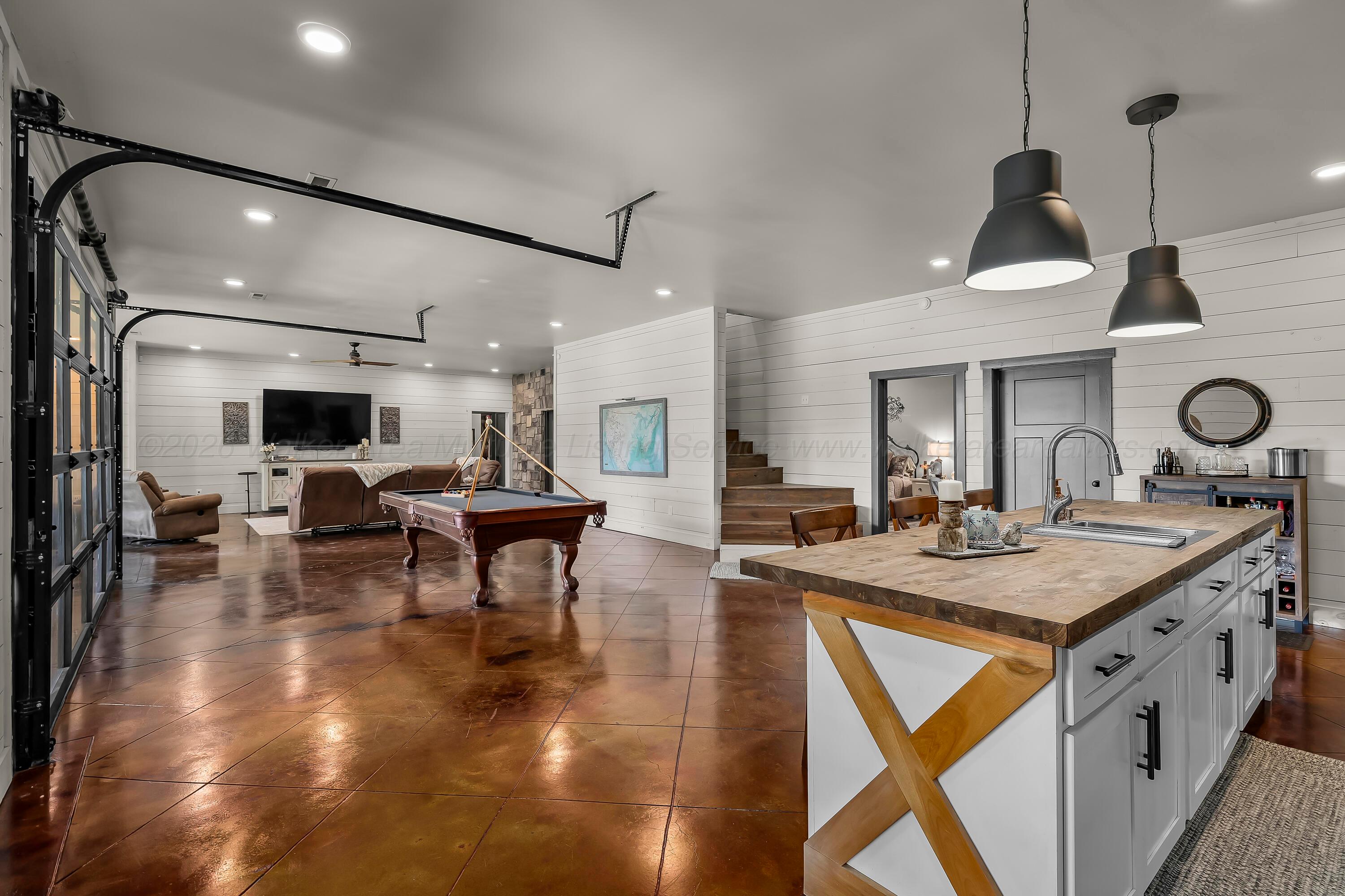 80 BAY HILLS Dr