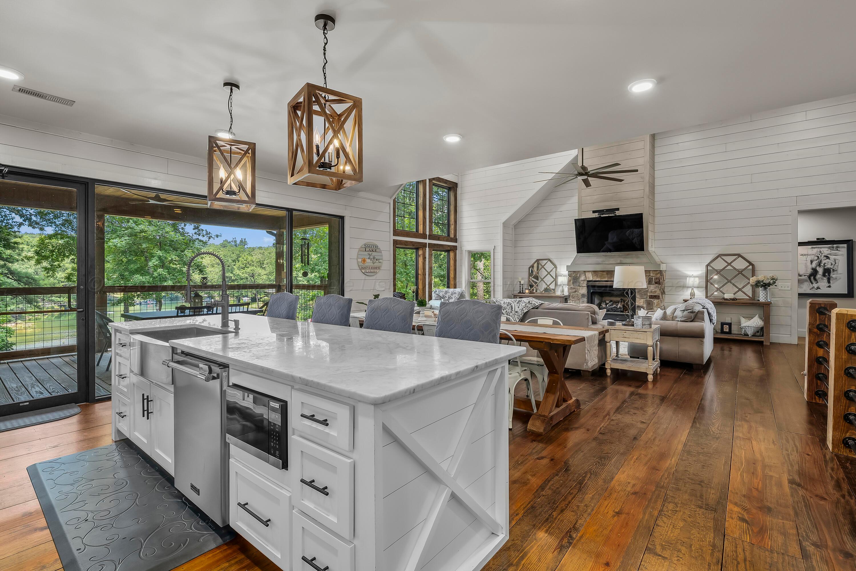 80 BAY HILLS Dr