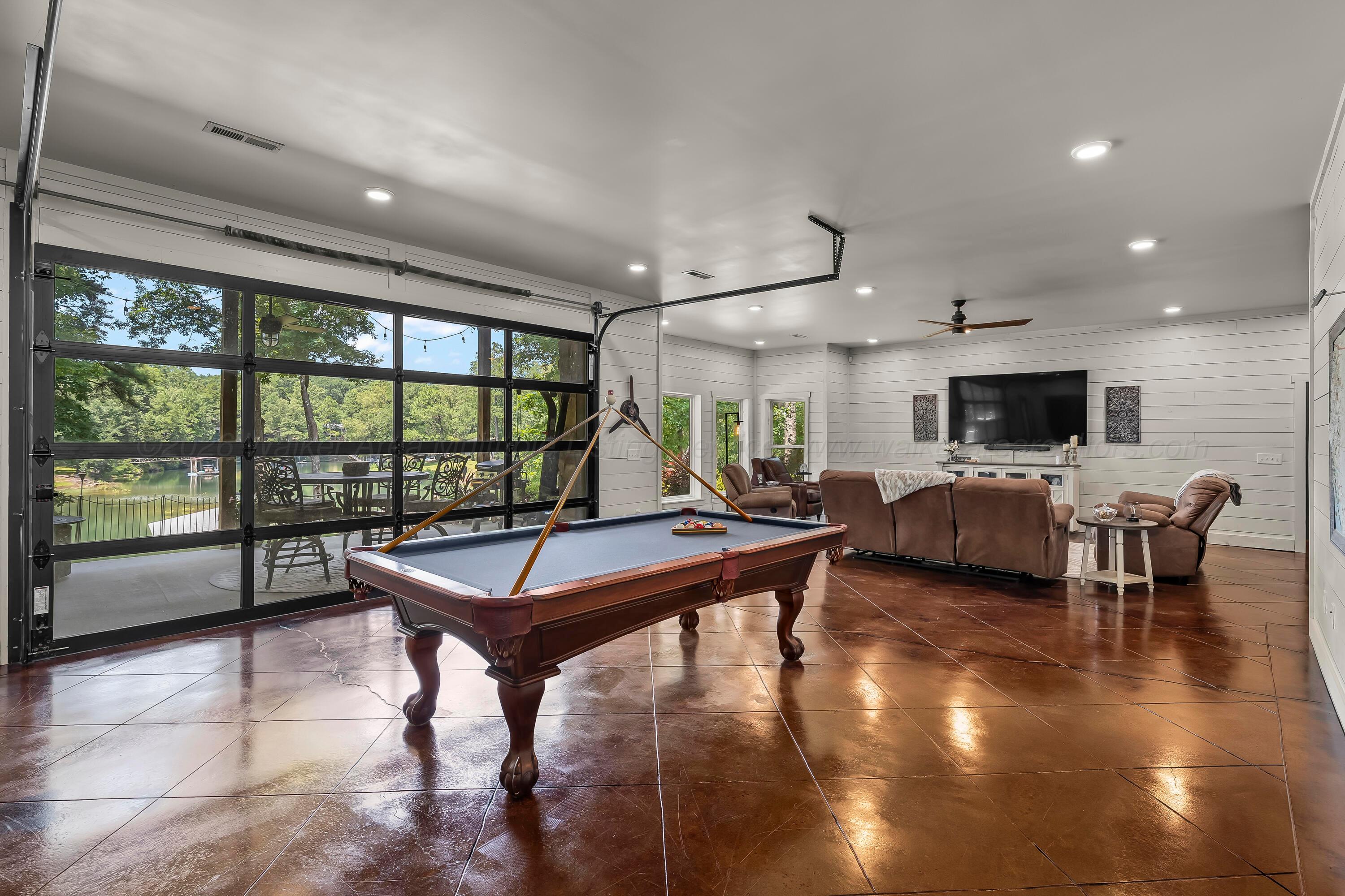 80 BAY HILLS Dr