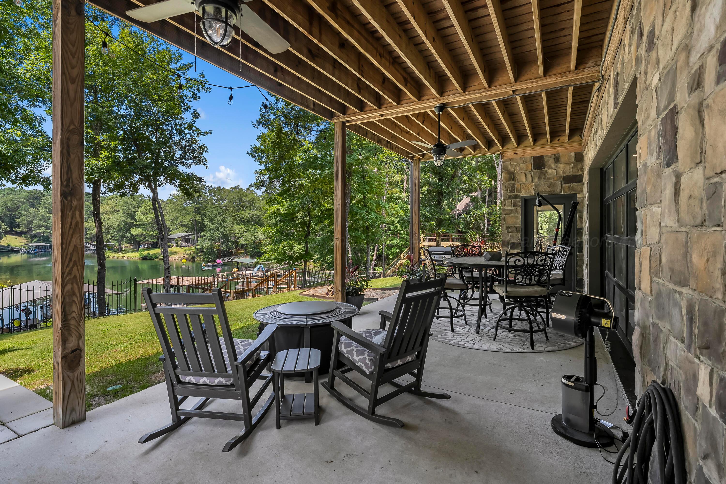 80 BAY HILLS Dr