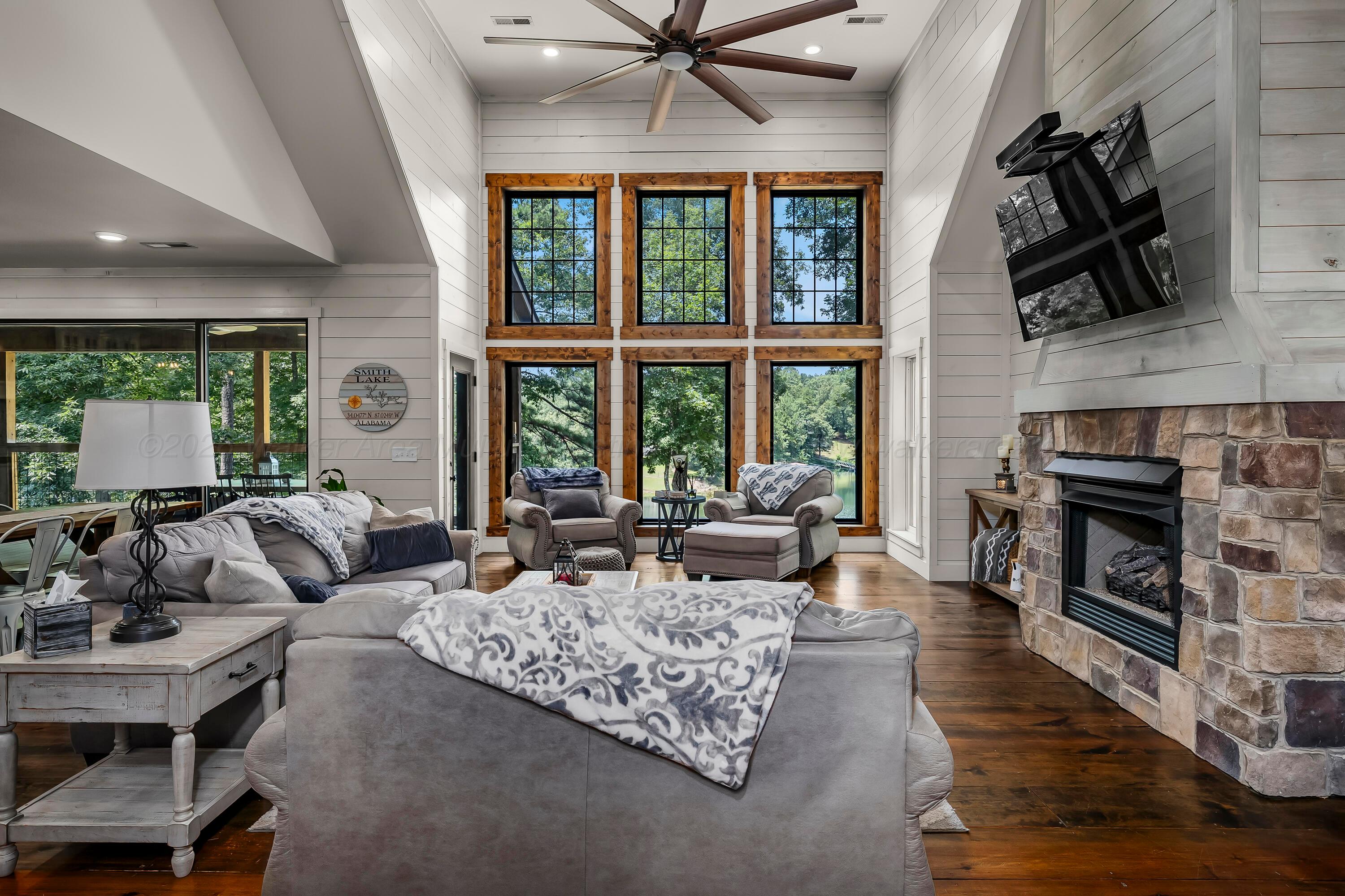 80 BAY HILLS Dr
