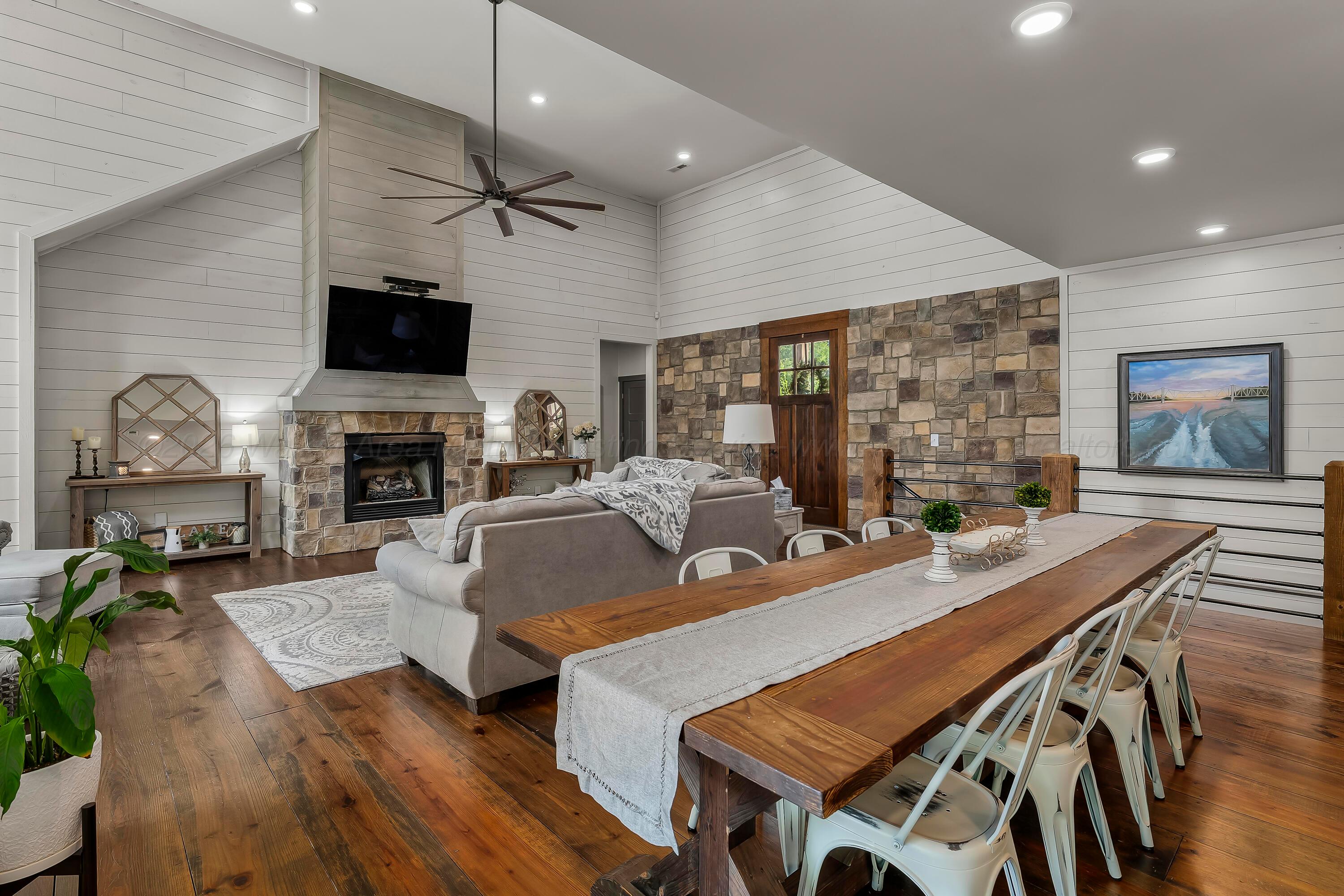 80 BAY HILLS Dr