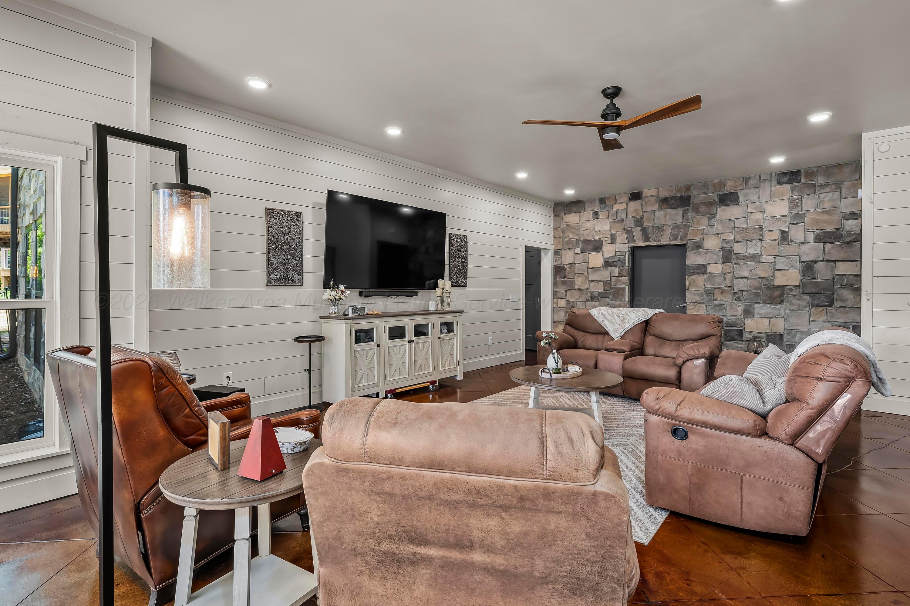 80 BAY HILLS Dr