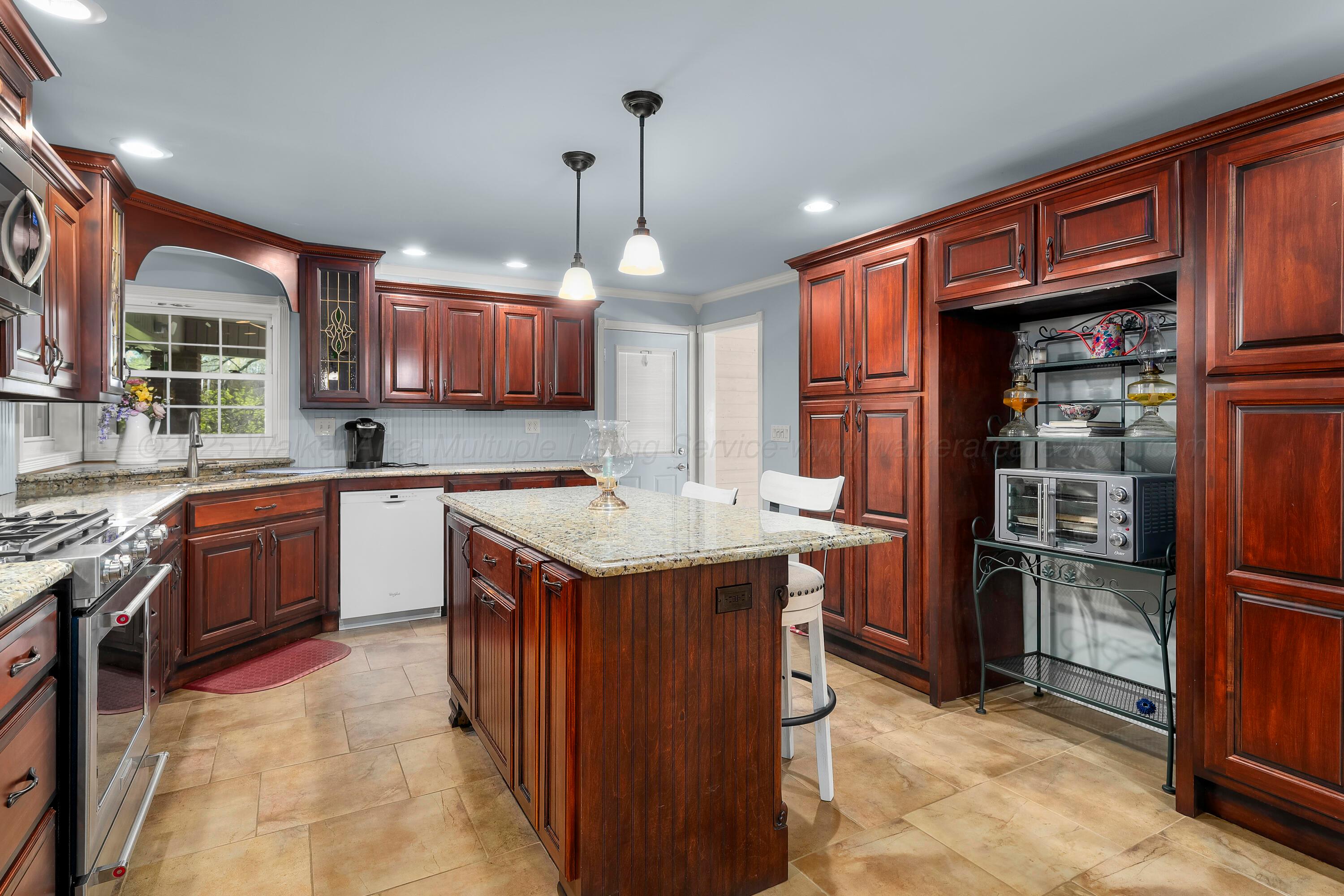 2506 BLOOMING GROVE Rd