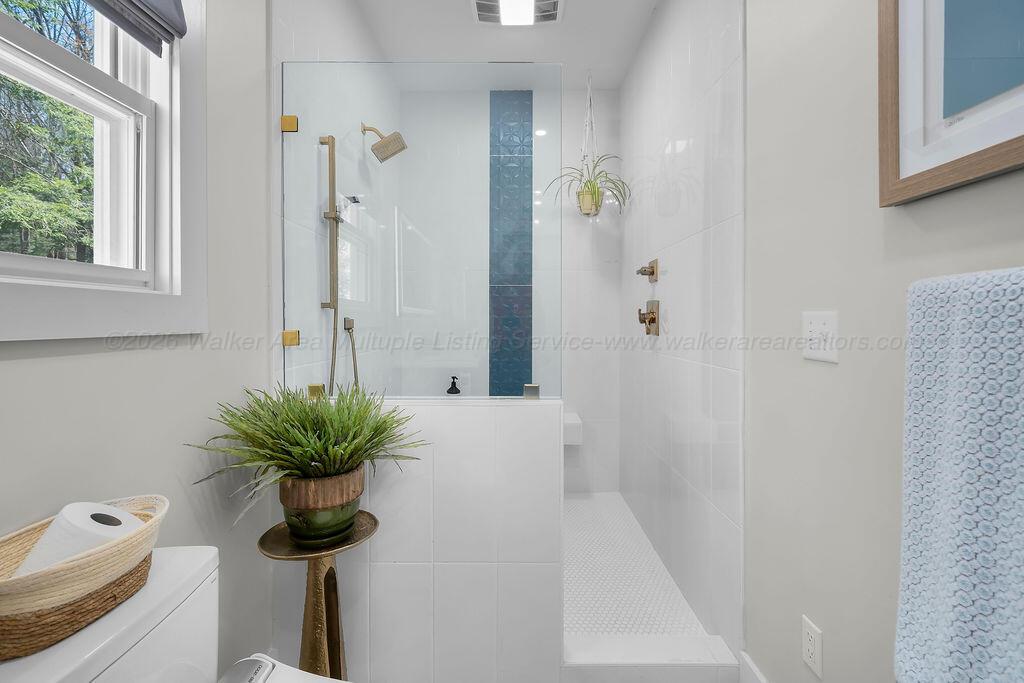 250 RANDOLPH Cove