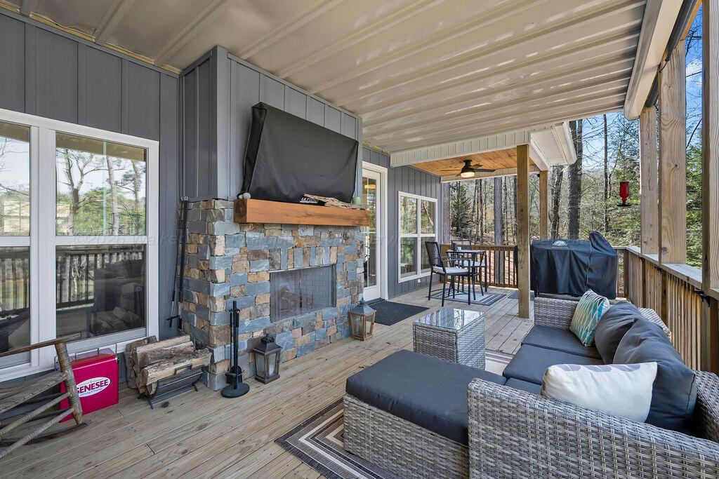 250 RANDOLPH Cove