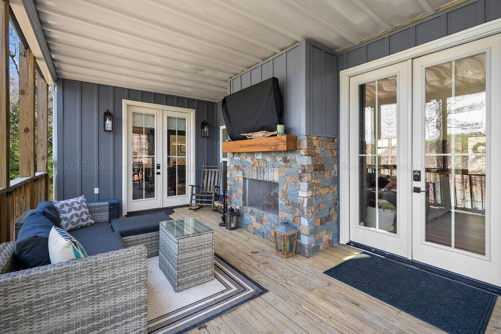 250 RANDOLPH Cove
