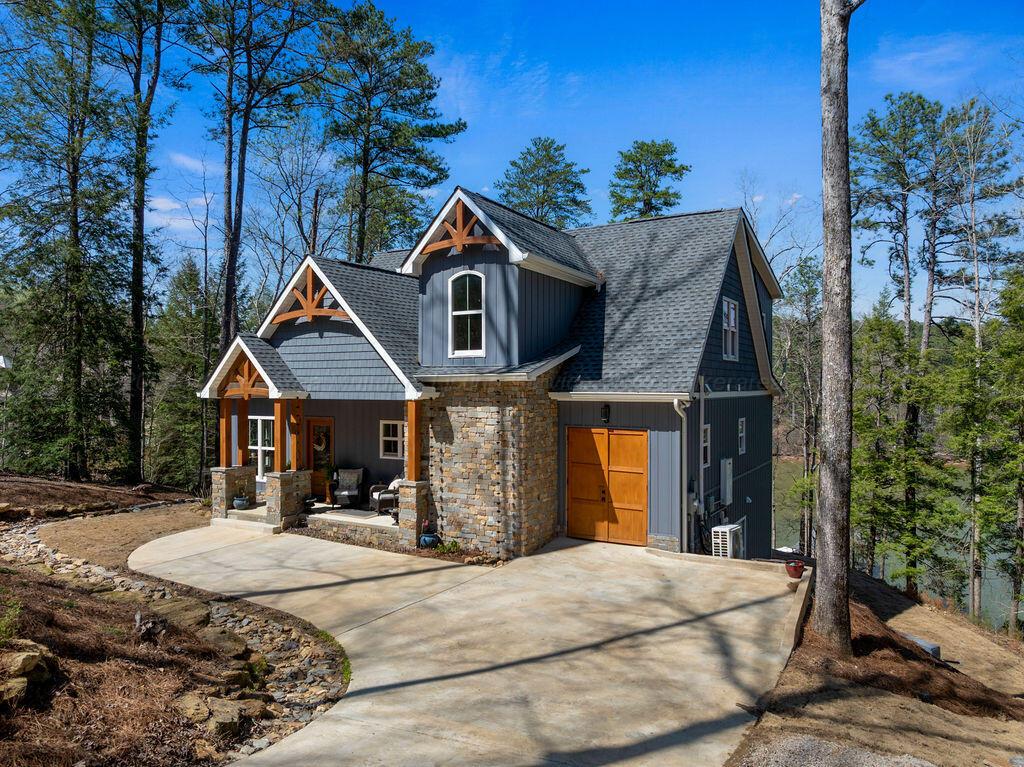 250 RANDOLPH Cove