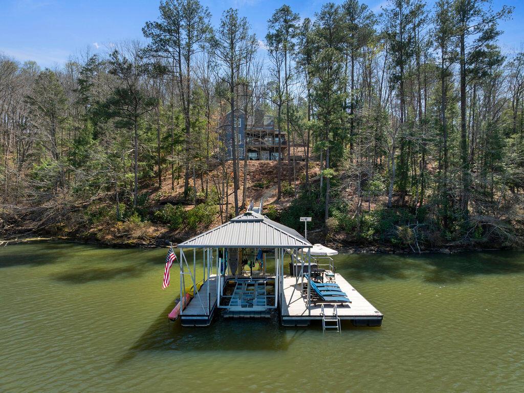 250 RANDOLPH Cove