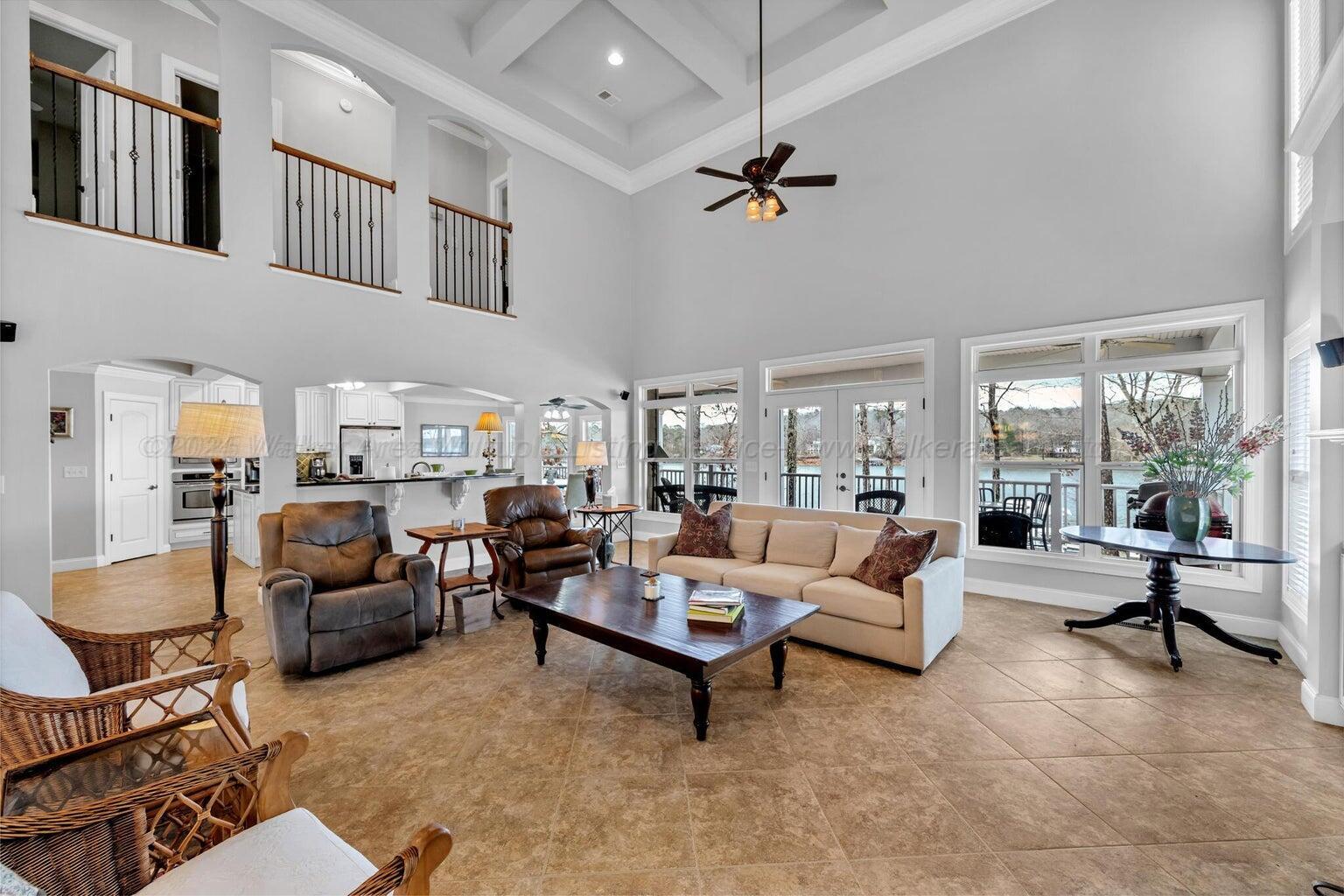 187 S POINTE Dr