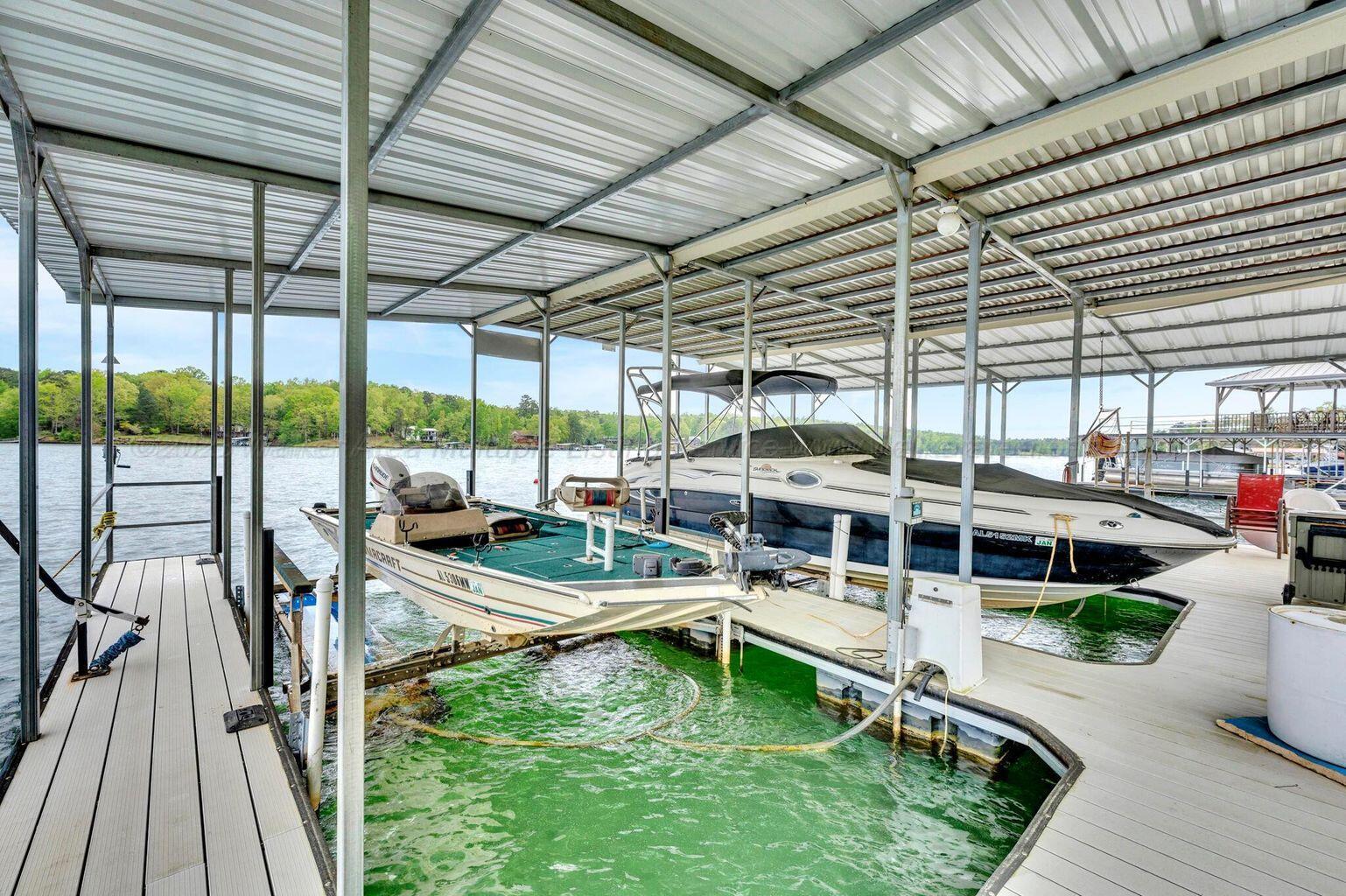 187 S POINTE Dr