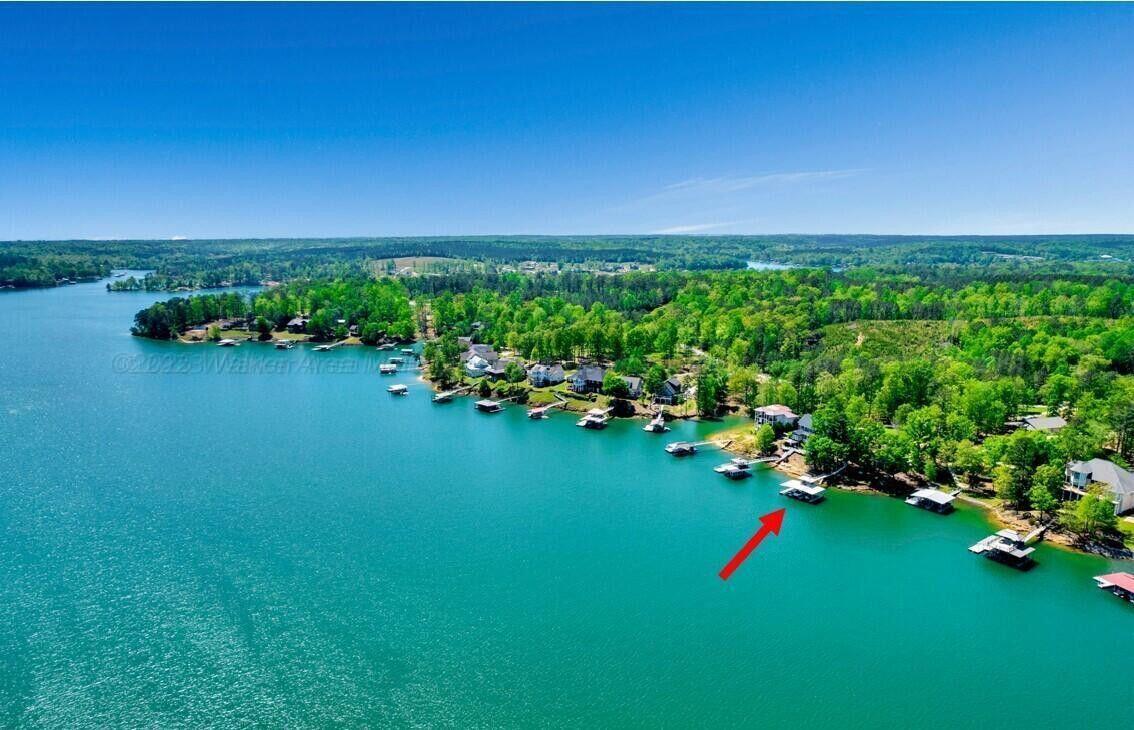 187 S POINTE Dr