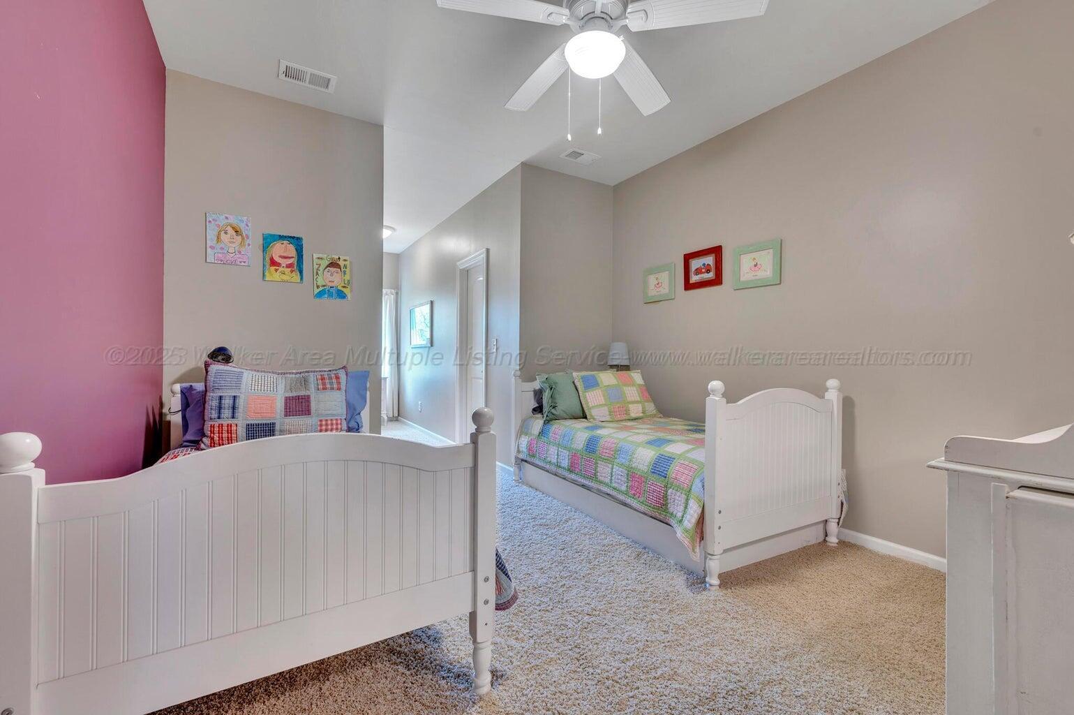 187 S POINTE Dr