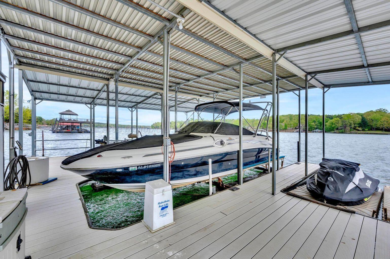 187 S POINTE Dr