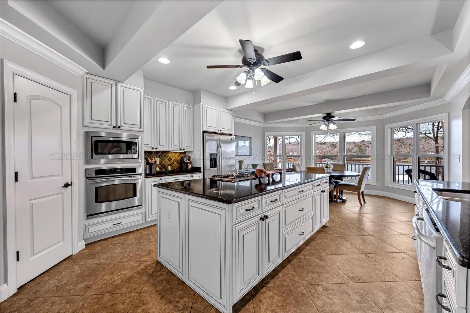 187 S POINTE Dr