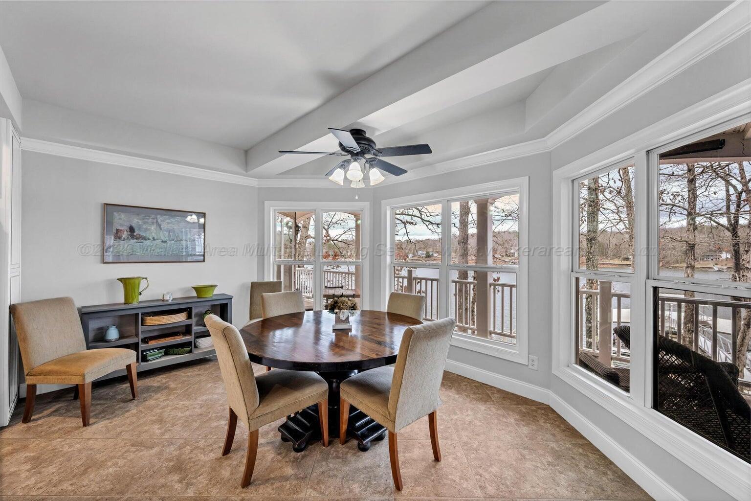 187 S POINTE Dr