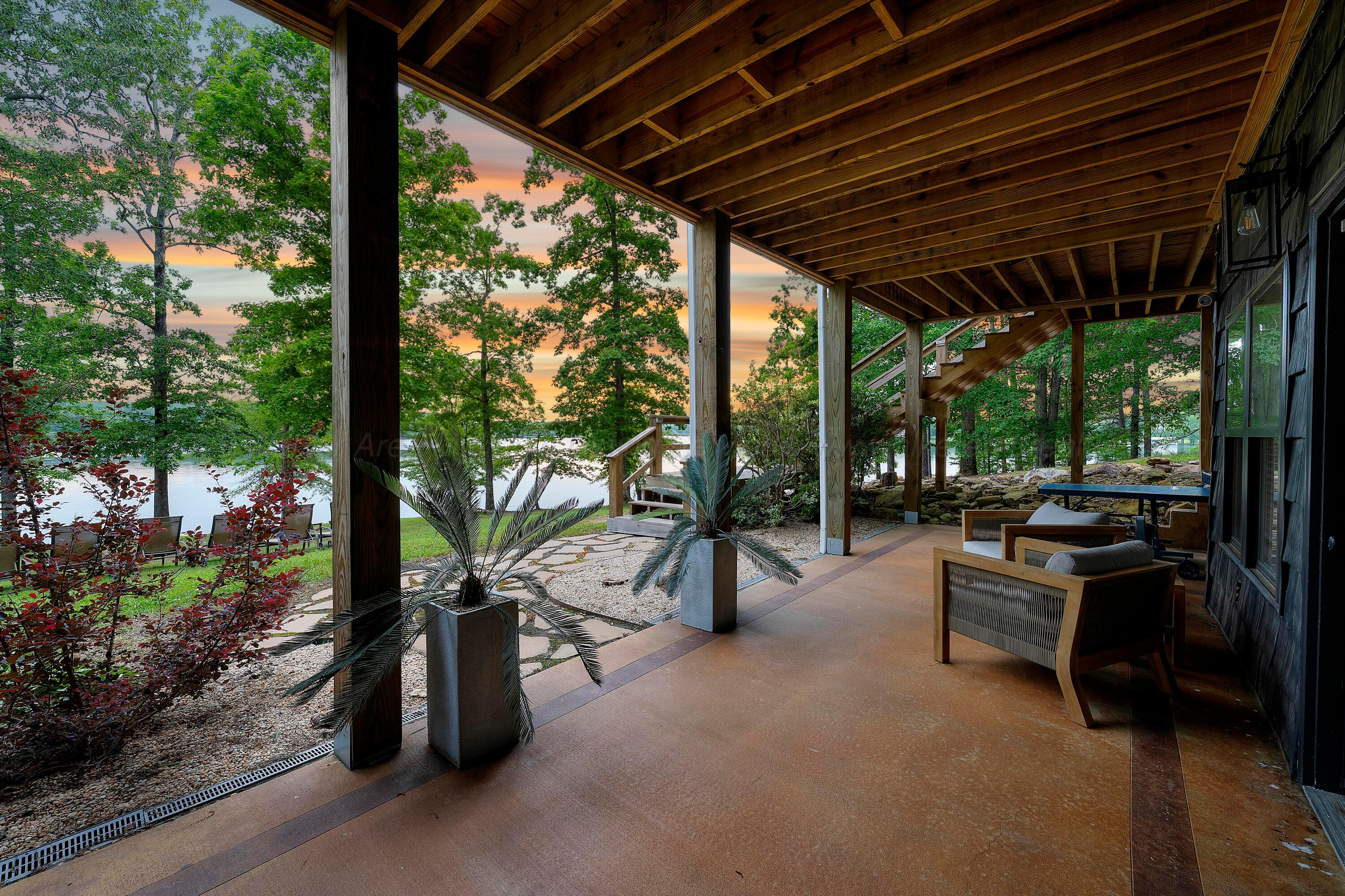 391 LYNNWOOD Dr