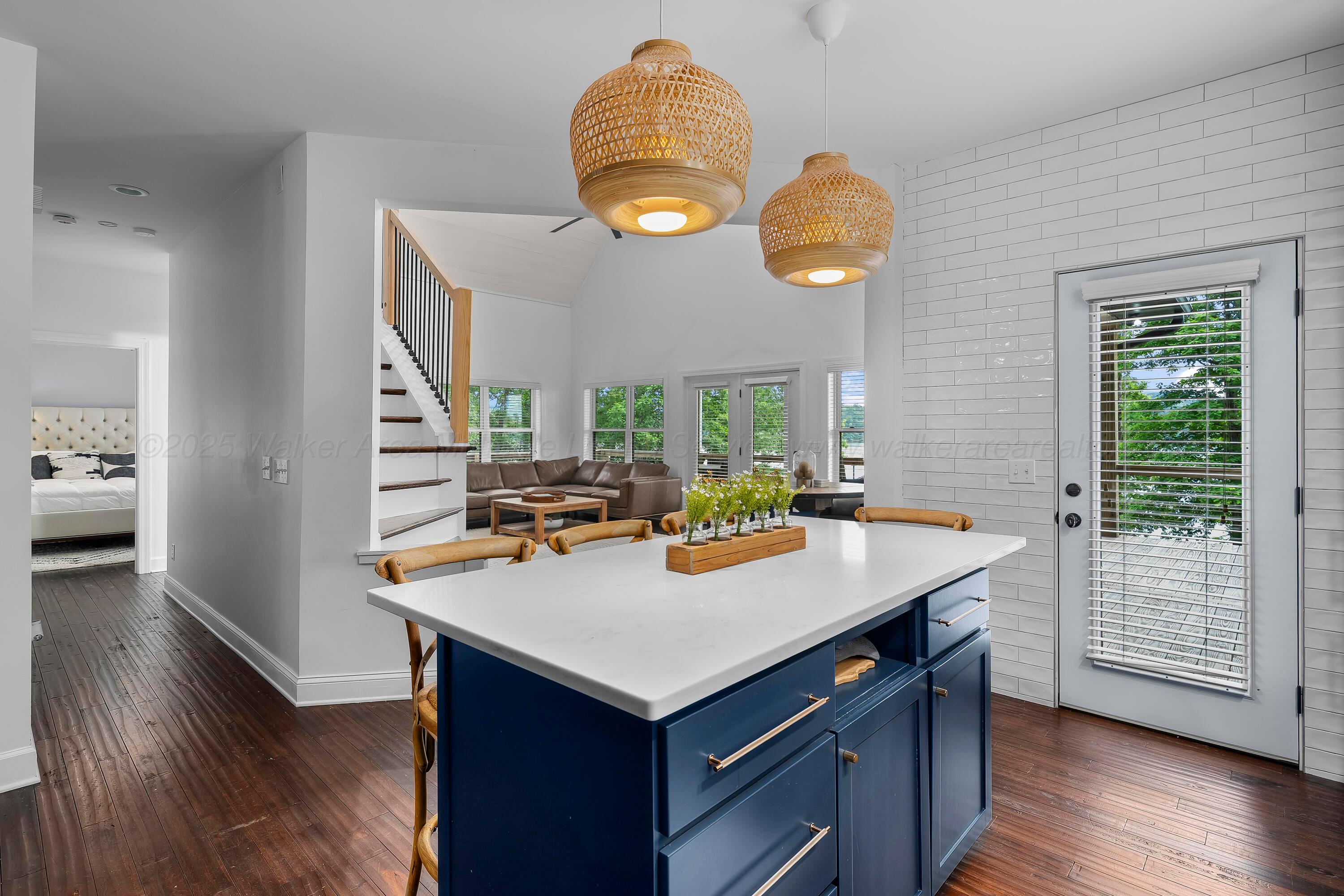 391 LYNNWOOD Dr