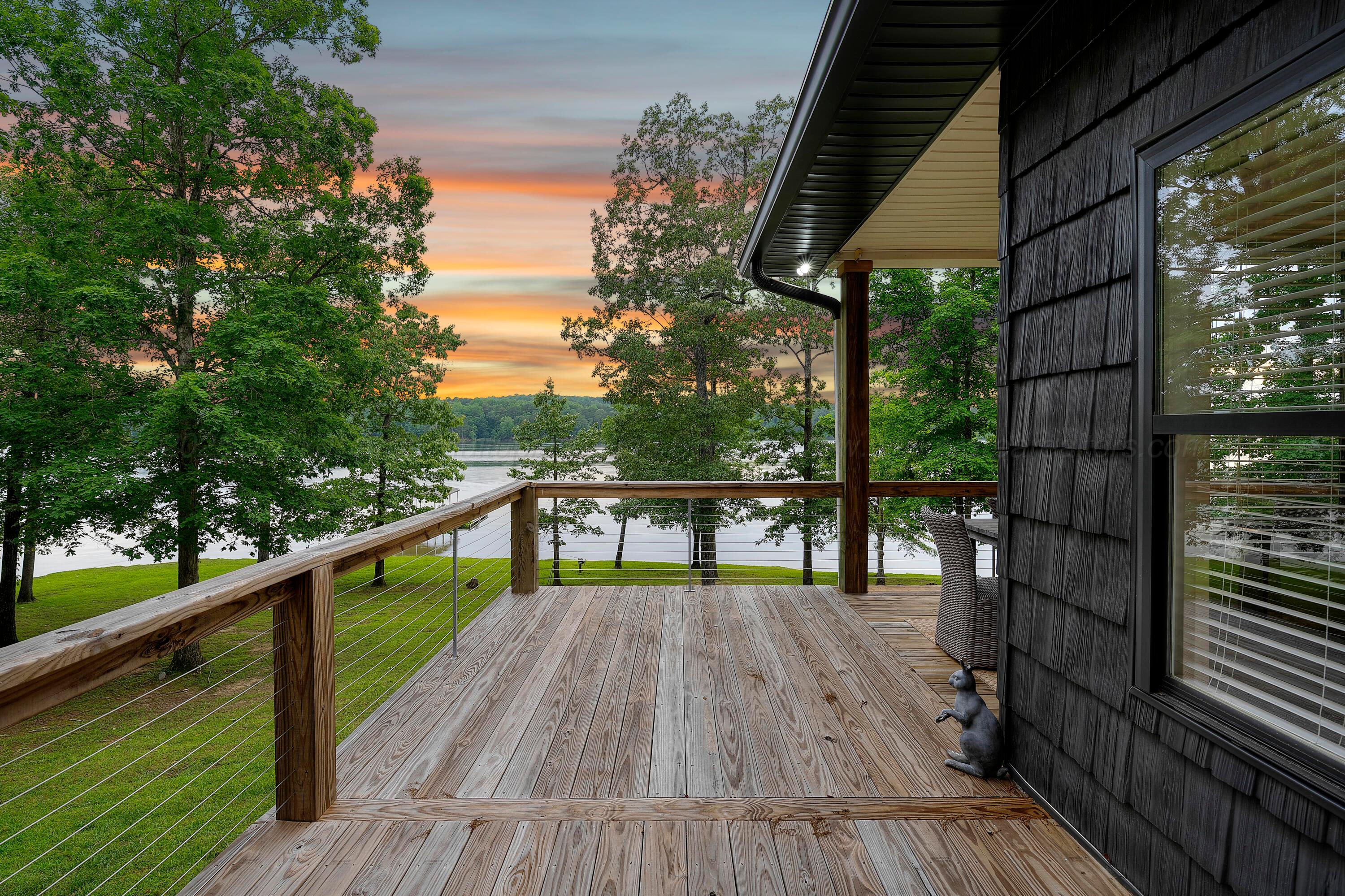 391 LYNNWOOD Dr