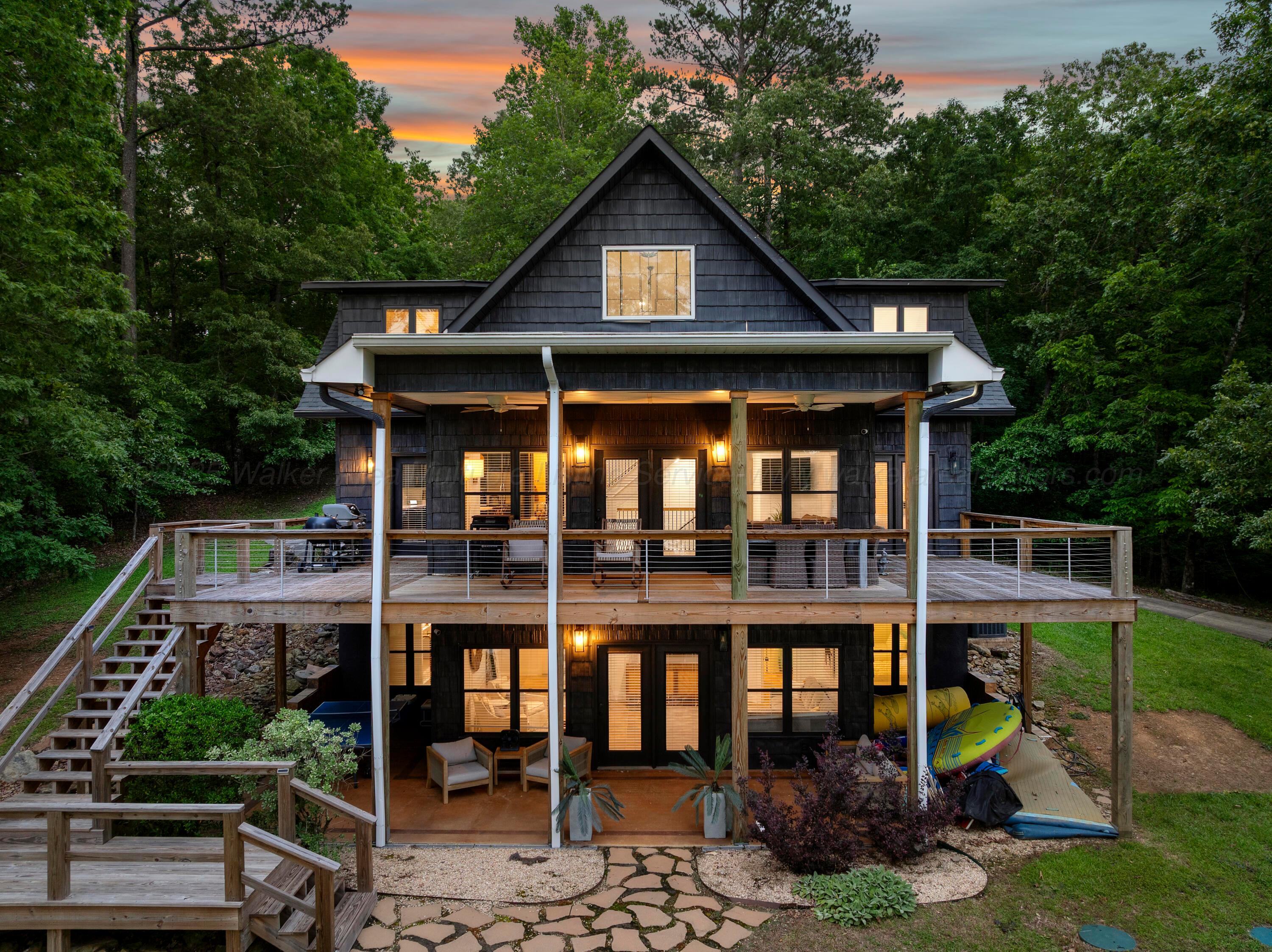 391 LYNNWOOD Dr