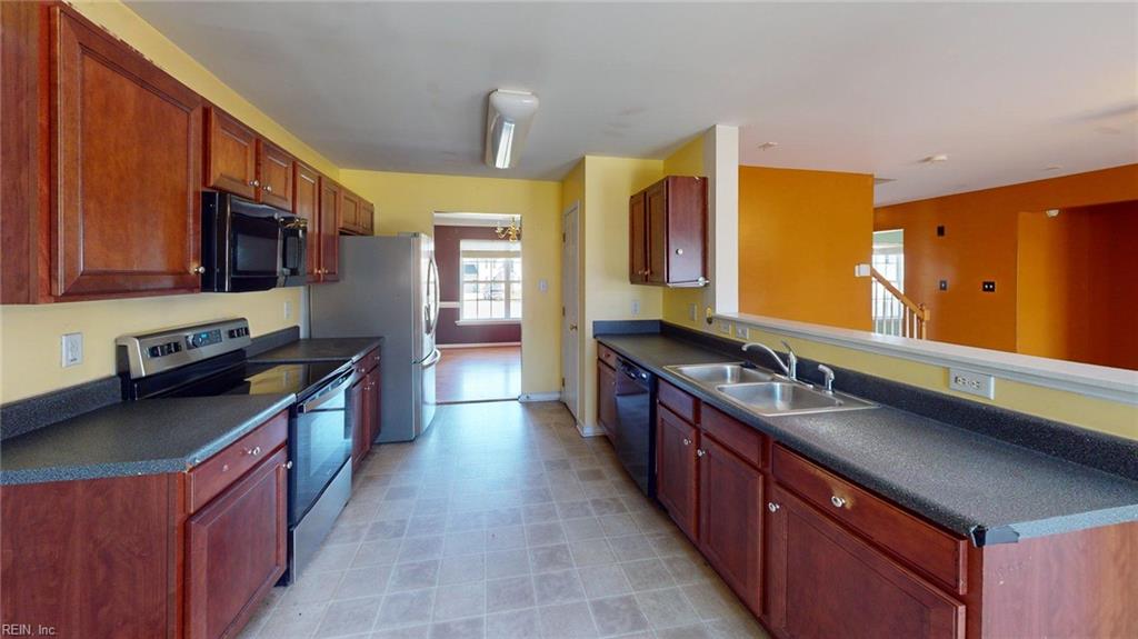 8212 Heather Ridge CT