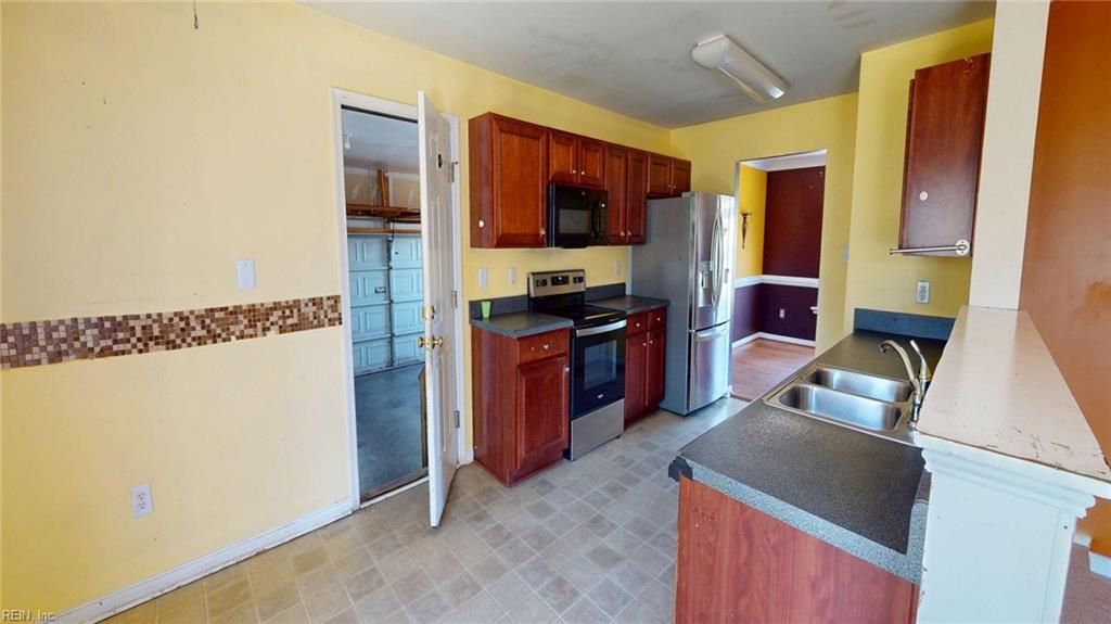 8212 Heather Ridge CT