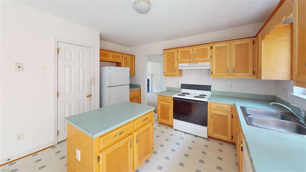 4216 Rosewood CT