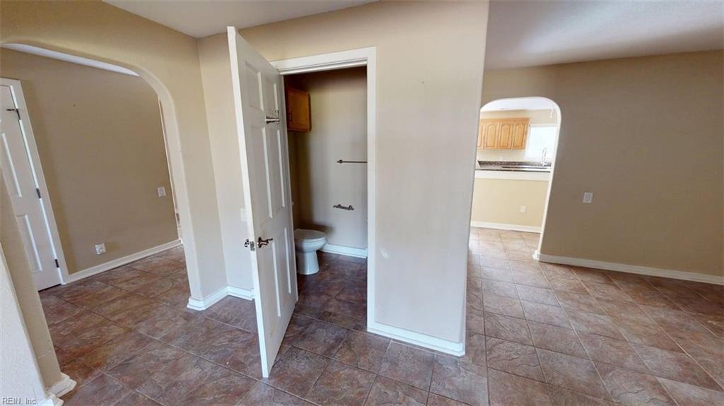 4908 Farrington DR