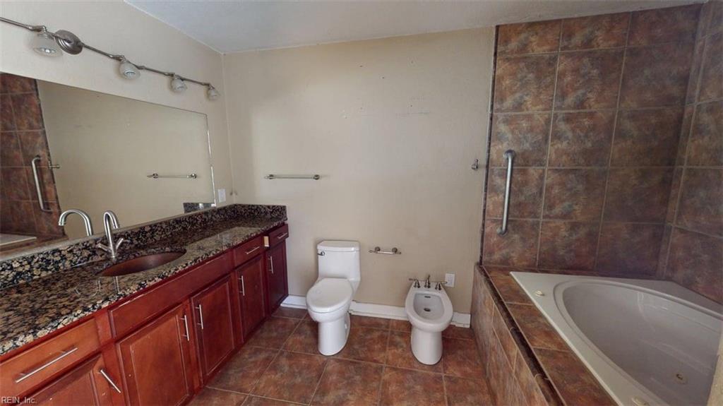 4908 Farrington DR